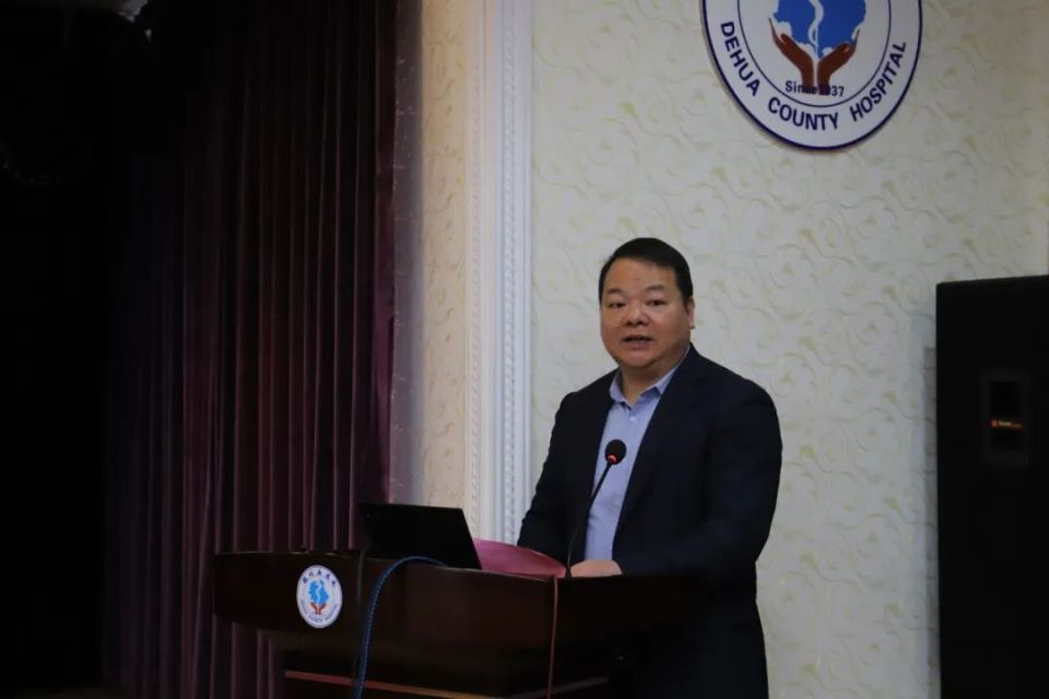 总医院消化内科主任徐龙,深圳市第二人民医院烧伤整形科主任吴军,县