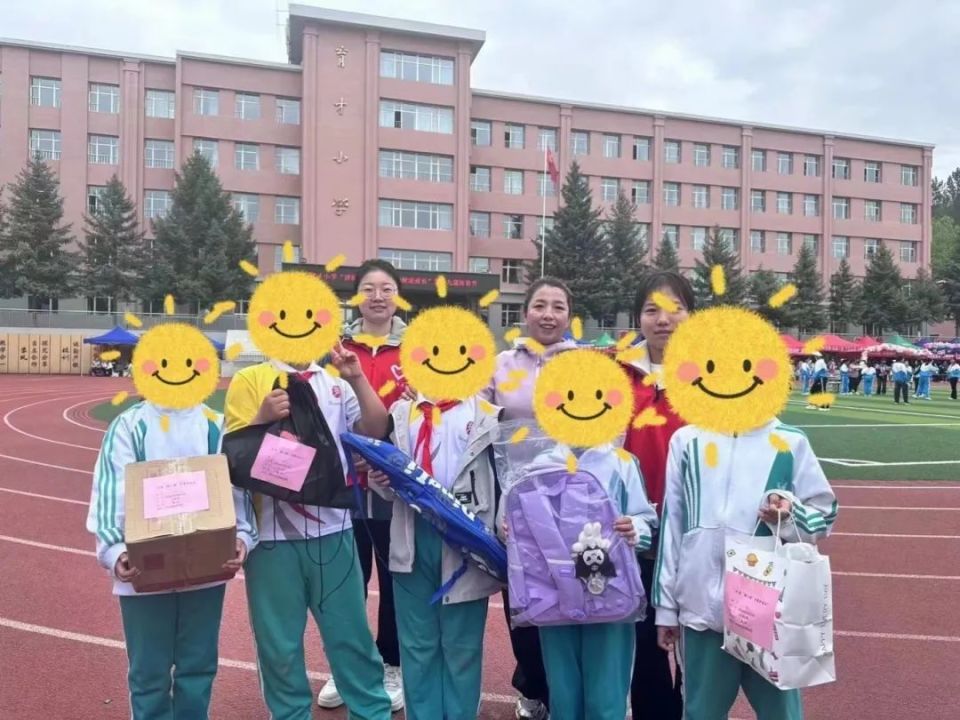 籽籽同心共奋进 民族融情度"六一"在杜尔伯特蒙古族自治县,实验小学