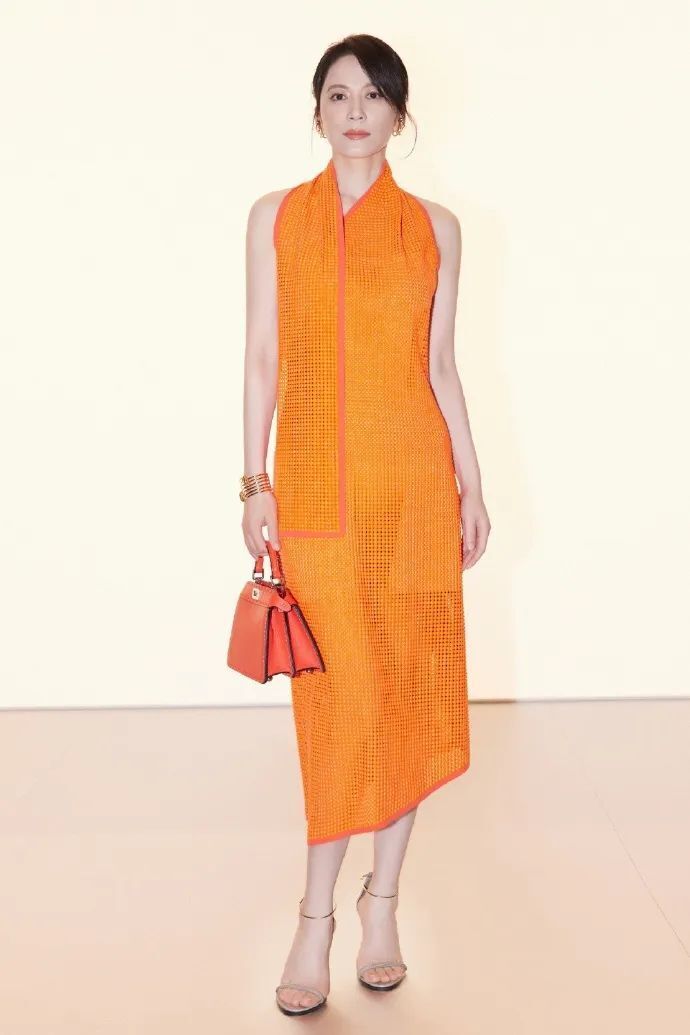 王菲俞飞鸿:娱乐圈最爽的豪门闺蜜!_腾讯新闻