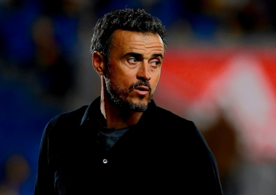 恩里克抵达伦敦将执教切尔西有望欧冠对阵皇马球迷并不认可