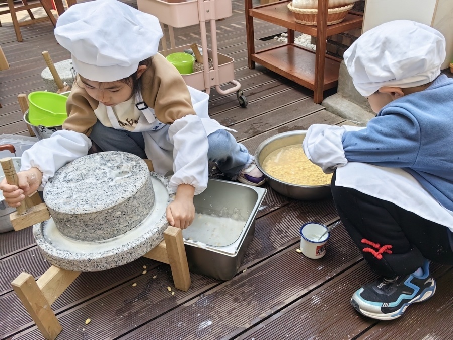 幼儿园石磨豆浆步骤图图片
