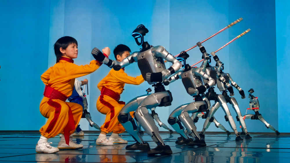 春晚节目《武BOT》揭秘：中原功夫何以让机器人拥有武魂_腾讯新闻