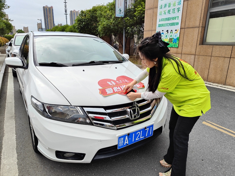 江西南昌县:为梦想而"战" 给青春"护"航