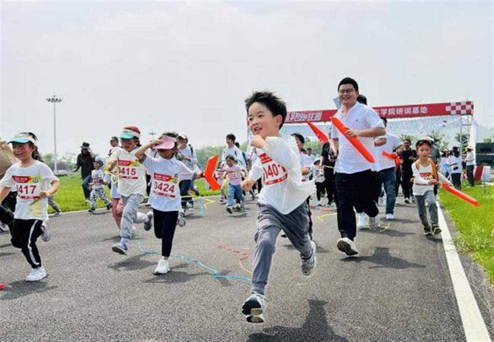 这所幼儿园亲子马拉松开跑啦