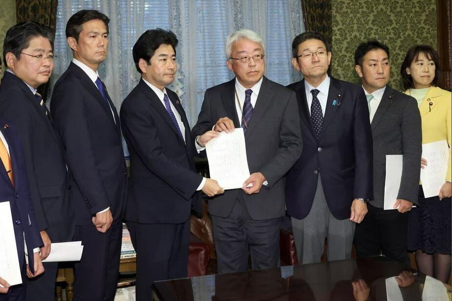 日本最大在野党立宪民主党将于今日提出对岸田内阁的不信任案_腾讯