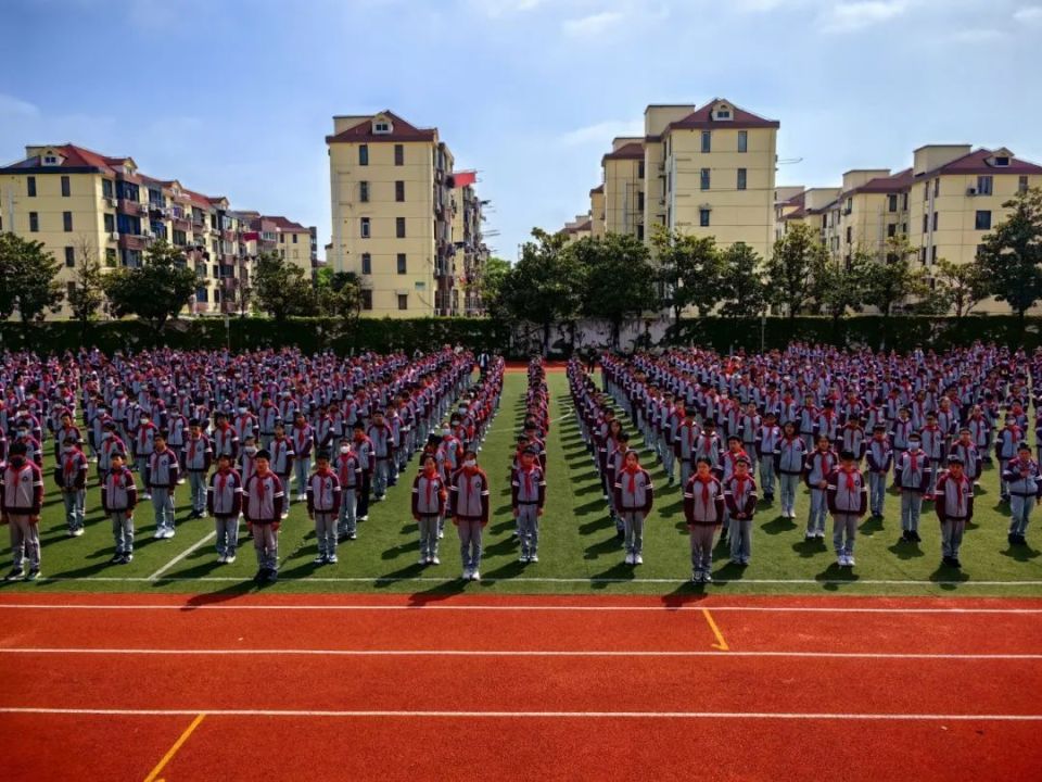 青浦东方中学开展4.15全民国家安全教育日宣传进校园活动_腾讯新闻