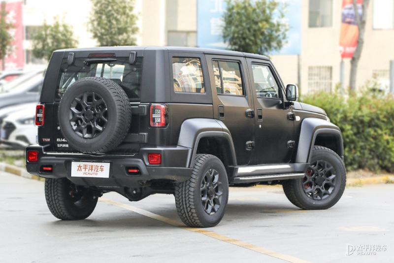 北京bj40荣耀版上市 售13.98万元起