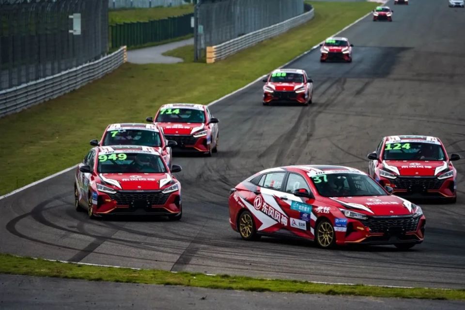 运动杯株洲揭幕  傅斌/章文滔主场夺杆