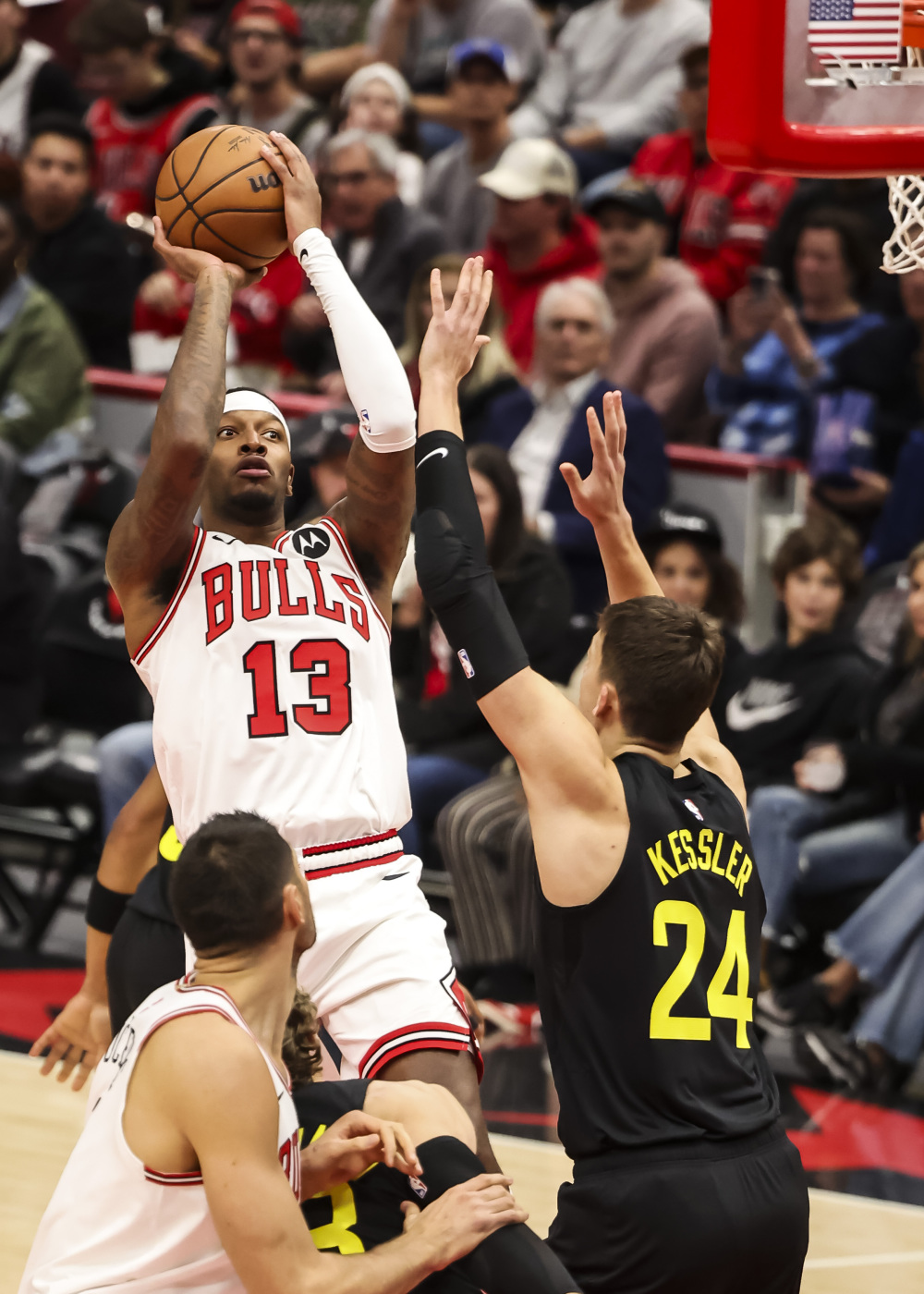 篮球nba常规赛公牛胜爵士