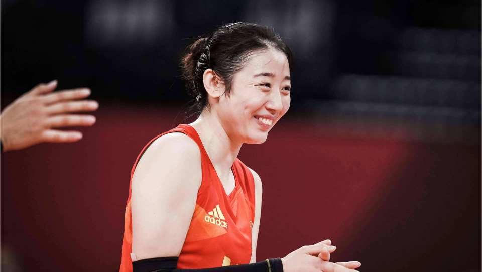 又美又飒!女排世界冠军无缘奥运后首亮相,担任赛事大使发挥余热