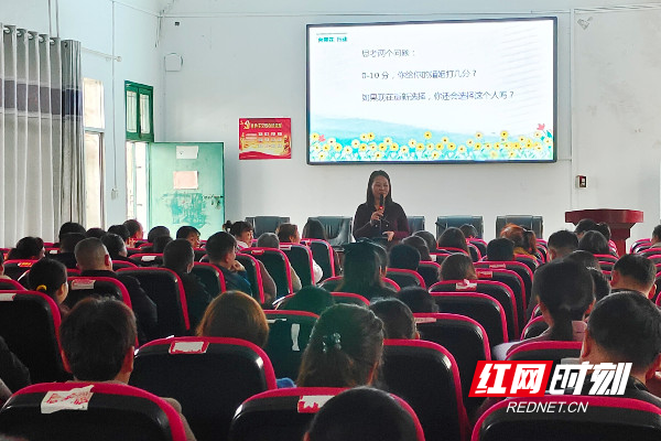 冷水滩区政协委员助力向阳花行动开展家庭教育专题巡讲