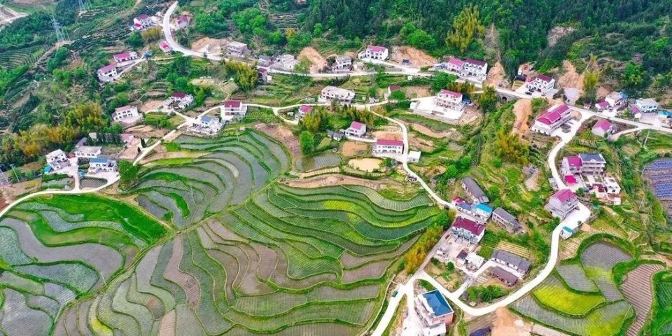 安徽省安庆市岳西县石关乡位于大别山崇山峻岭之间,近年来在国家乡村