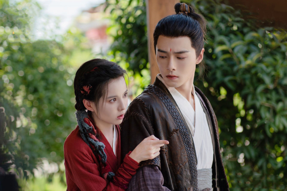 《一念花开》:糊涂小师妹爱上天才师兄,可逃不过动情坠魔的诅咒