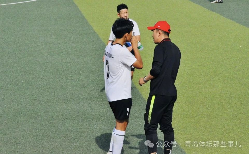 青岛实验初中勇夺"市长杯"冠军,决赛"点杀"城阳实验二中