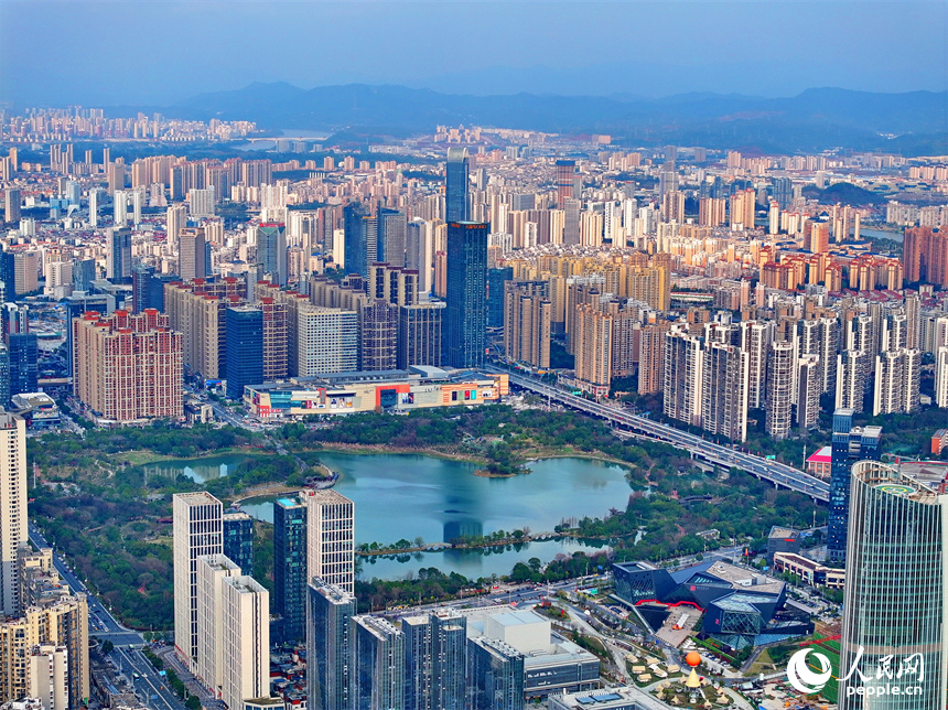 江西赣州现代化山水城市风光如画