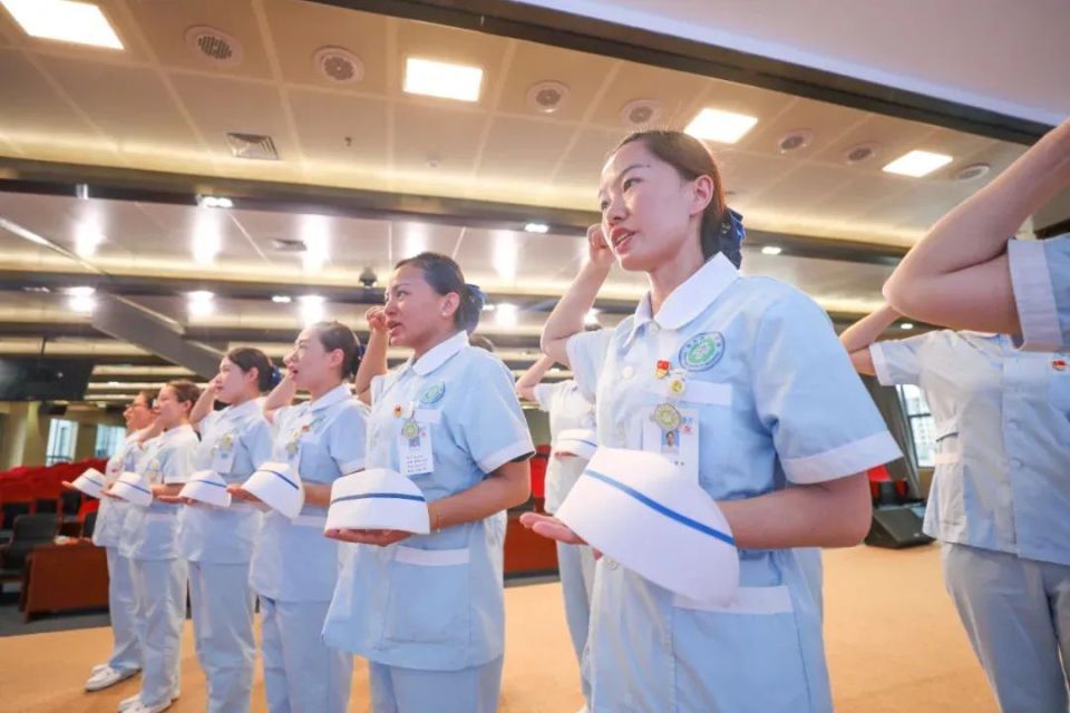 又一批护士脱帽了,换装后真清爽!你们医院呢?