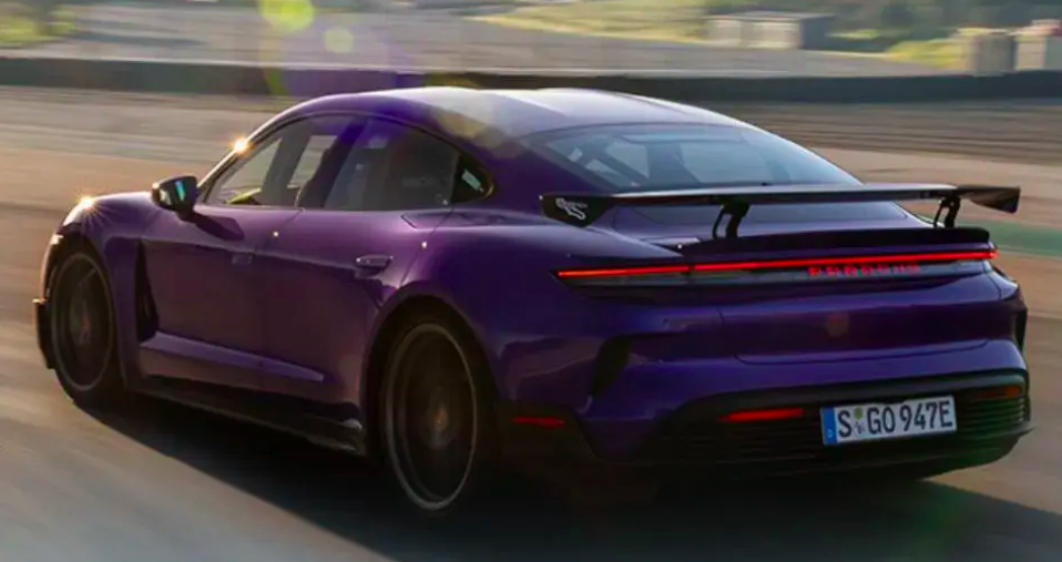 新款保时捷taycan已来1108马力22秒加速喜欢吗