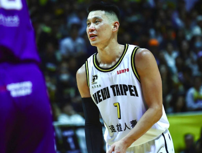 林书豪16 7:率国王双杀旧主6连胜领跑 双线8战全胜冲双冠