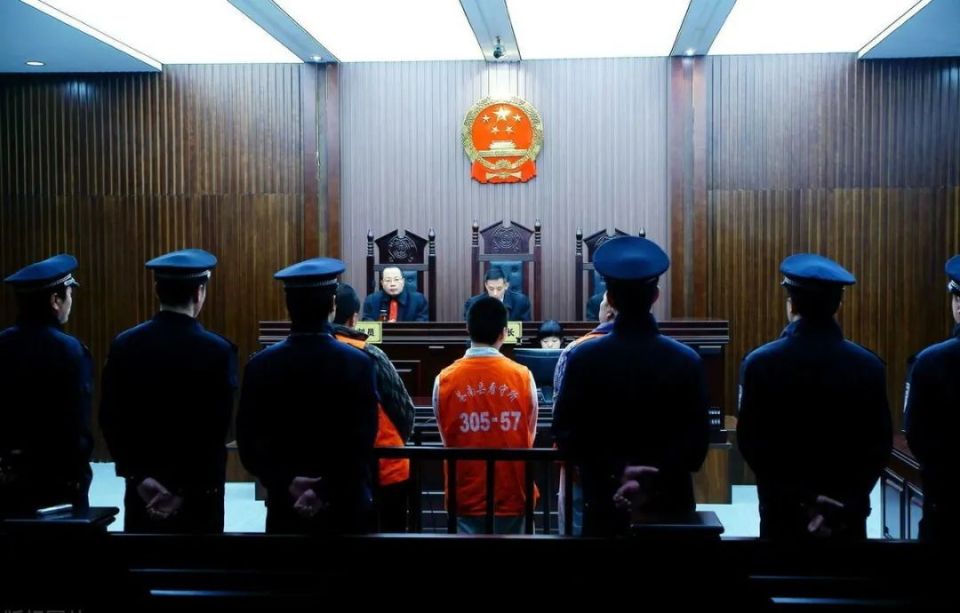 死刑执行前的犯人一般都是什么状态？_腾讯新闻