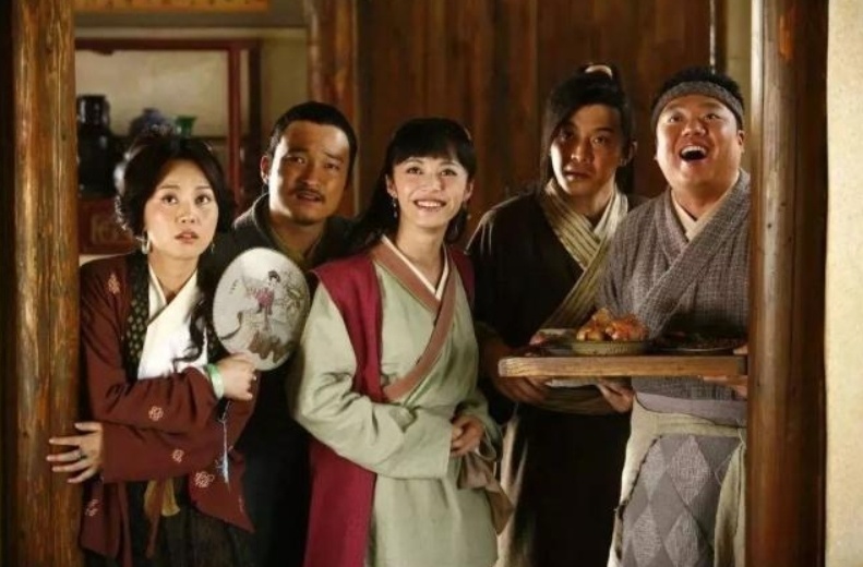 刘敏：做主持人没火，演《武林外传》没红，今凭《欢乐英雄》出圈_腾讯新闻
