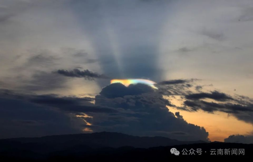 孟连惊现七彩祥云