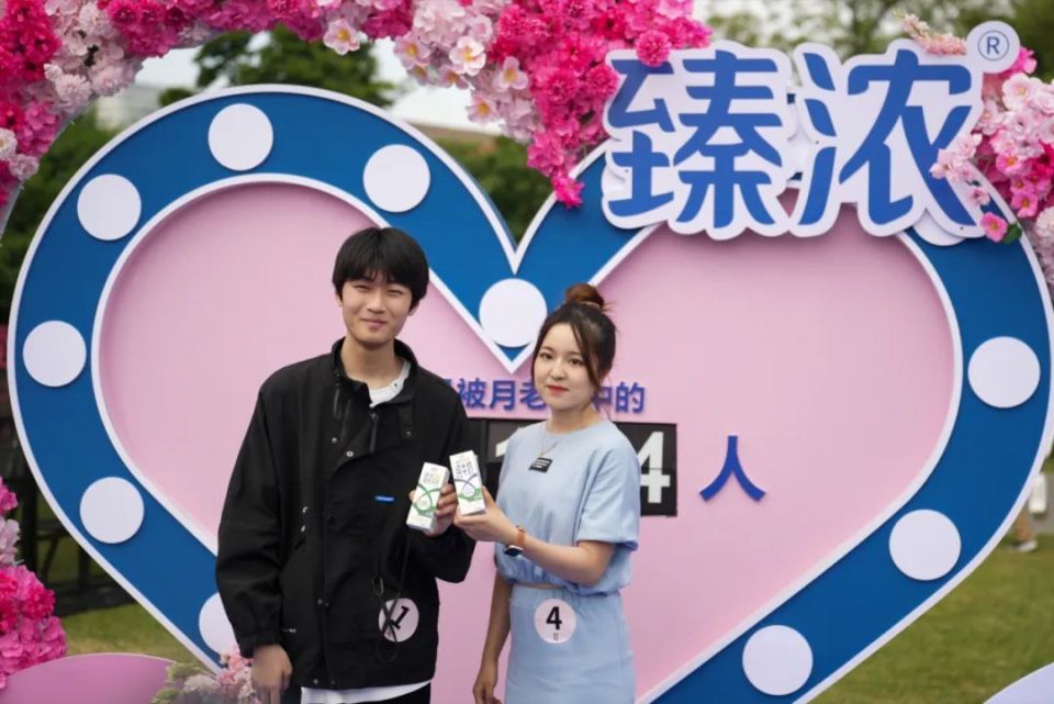 《非诚勿扰》:连办三天的"5·20"万人牵手大会引爆线下"相亲热"
