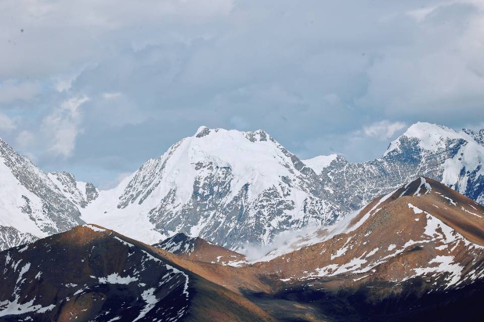 蜀山之王贡嘎山图片图片