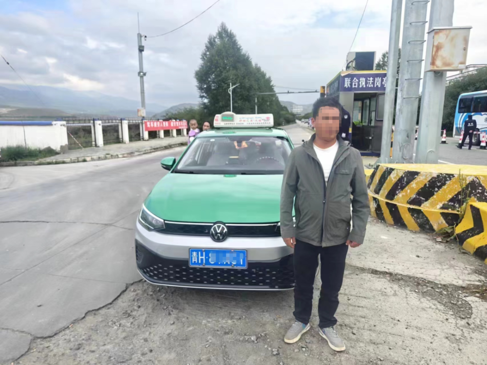 青海交警曝光4起交通违法行为