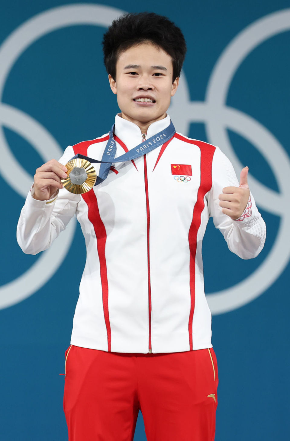 侯志慧夺得举重女子49公斤级冠军