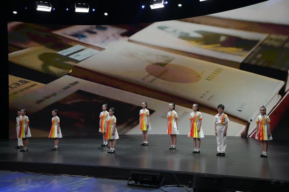 来自湖南省怀化市鹤城区凉亭坳学校和长沙市开福区清水塘北辰小学的