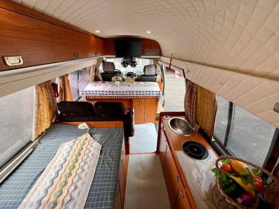 【二手房车】20年金旅小海狮b型房车只要8.8万