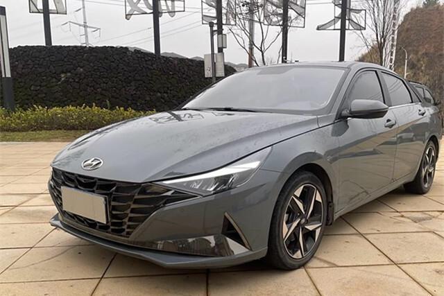 现代卷起来了,伊兰特最高降幅2.8万,目前销量很稳定