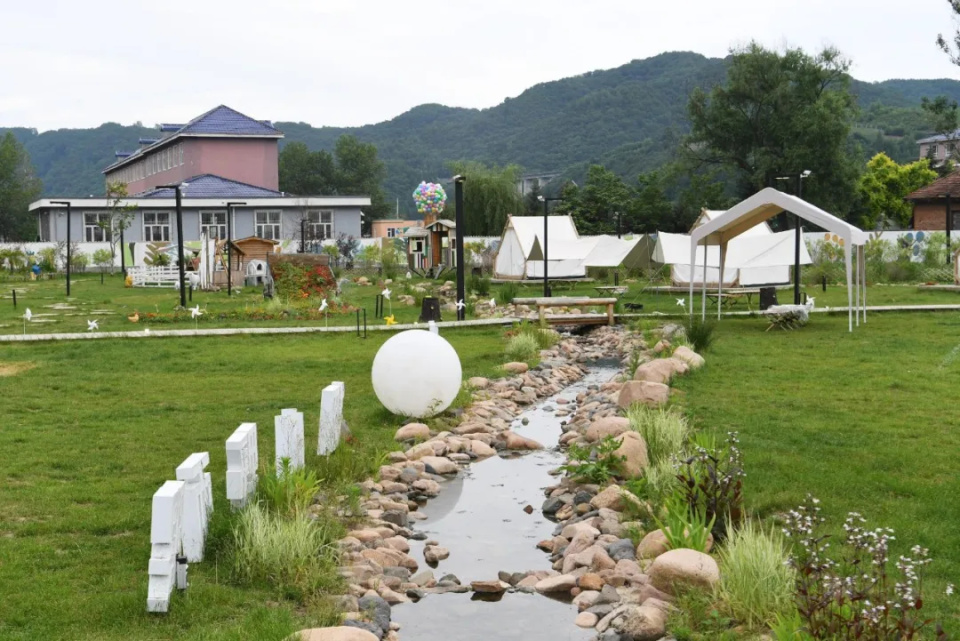 小贴士地址:花园村吉林省白山市靖宇县票价:花园星空共享农场:10元/人