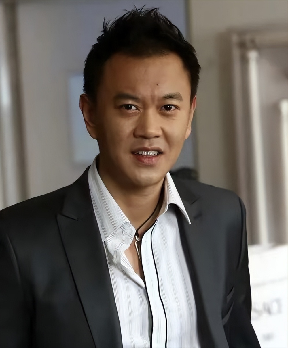 剃光头出演风吹半夏不差钱的冯嘉怡和赵丽颖碰撞出火花