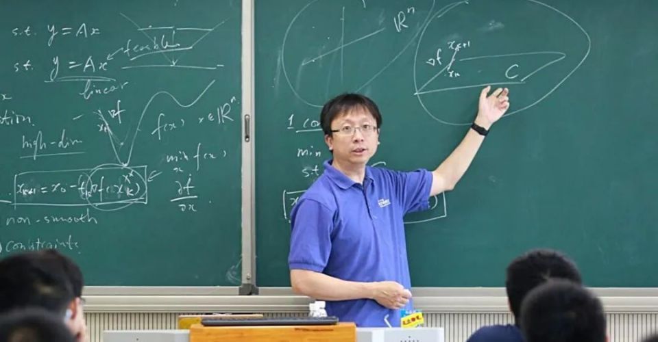 专访港大AI教授马毅：30年前留学那批人，为什么能踩对风口？_腾讯新闻