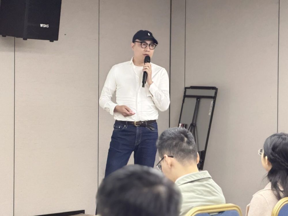 2025 AI 真相：去赚那些大厂看不上的钱 · 原文图片 5
