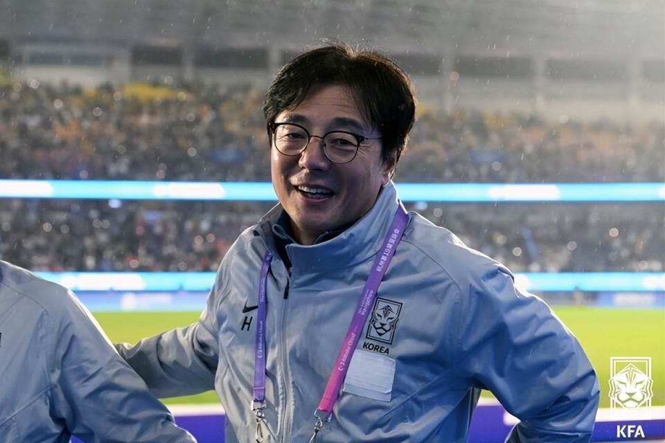 韩足晚报2024227荒唐至极国奥主帅黄善洪代理国家队