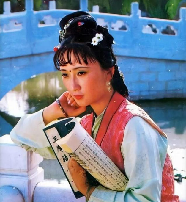 明清才女间的深情厚谊,封建秩序中的人性与生机_腾讯新闻