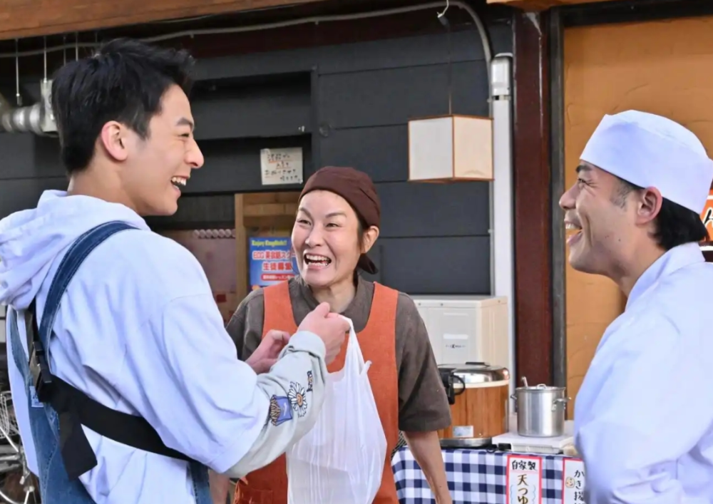 爆上战队奔奔者6话追加先行图热血过头的奔奔黑引发队友不满