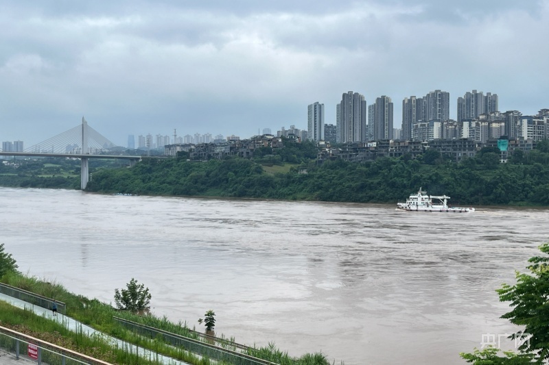 今年嘉陵江首轮洪峰已抵达重庆中心城区