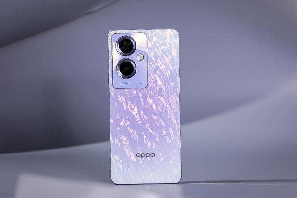 后盖宛如冰晶般精致闪耀oppoa2手机外观图赏