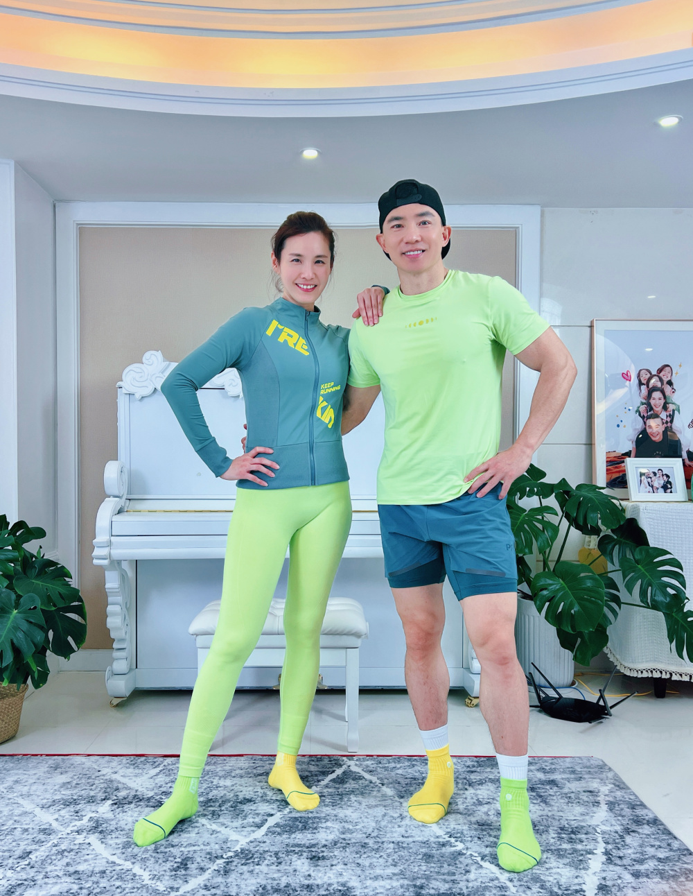 去年2月,为了帮曾是环球小姐的妻子王婉霏(vivi)恢复身材,刘畊宏的