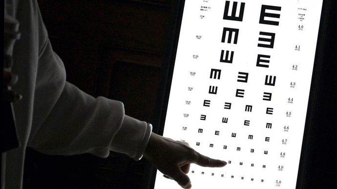 近视从800度降到100度,武医掌门亲自示范?