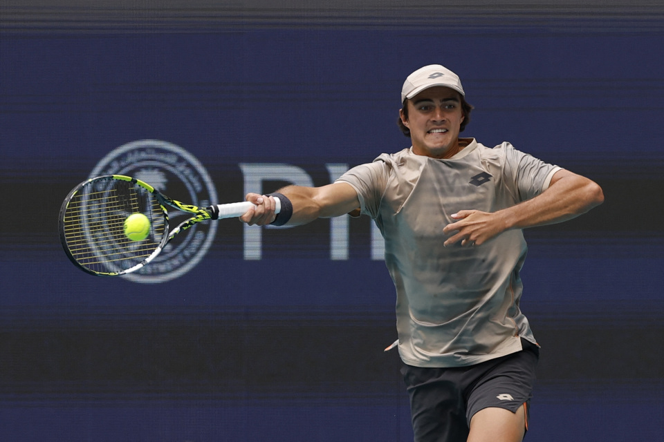 网球迈阿密公开赛奥热阿利亚西姆晋级