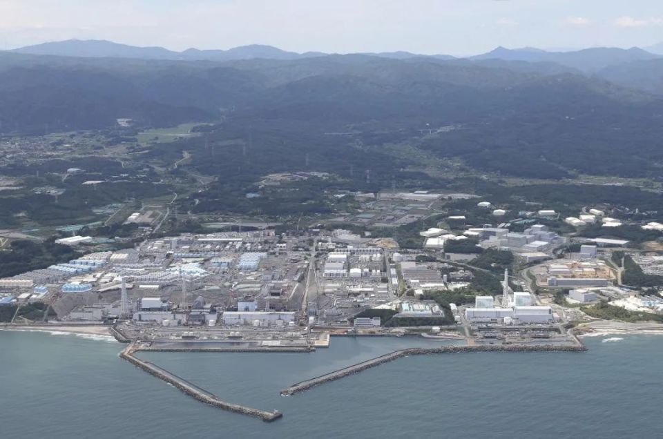 福岛核电站有新情况日本承认核残渣有880吨取出需要100年