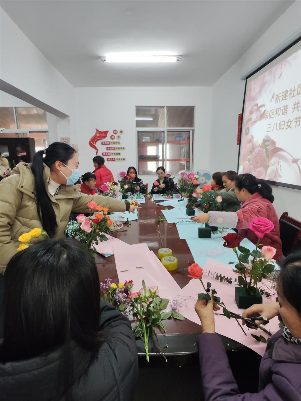 三八妇女节,她们这样过