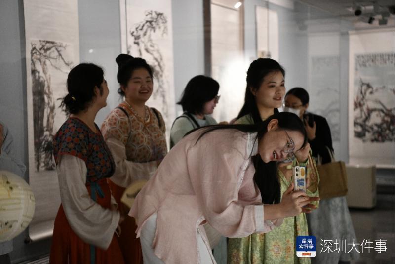 "国风汉韵——探画寻花艺游会"美术馆之夜活动举行