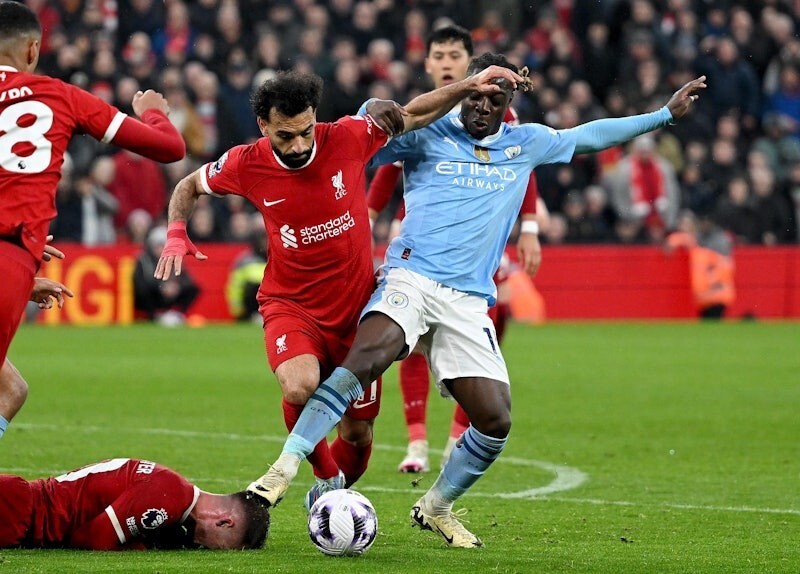 曼城小将穿心腿踢中利物浦中场克洛普怒轰100点球