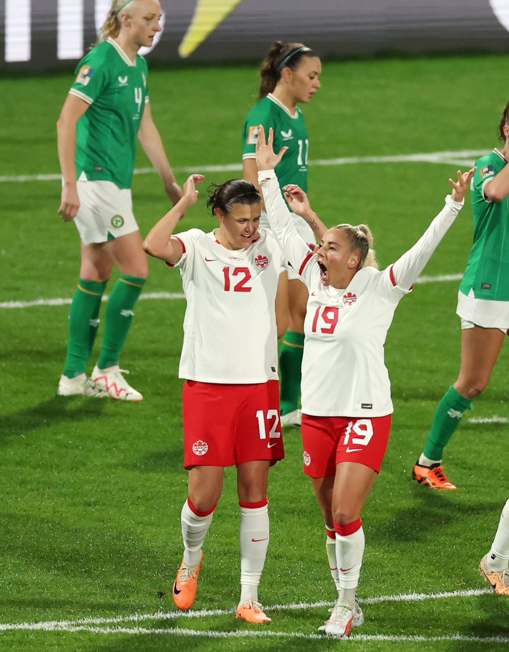 女足世界杯足球b组小组赛加拿大队胜爱尔兰队2