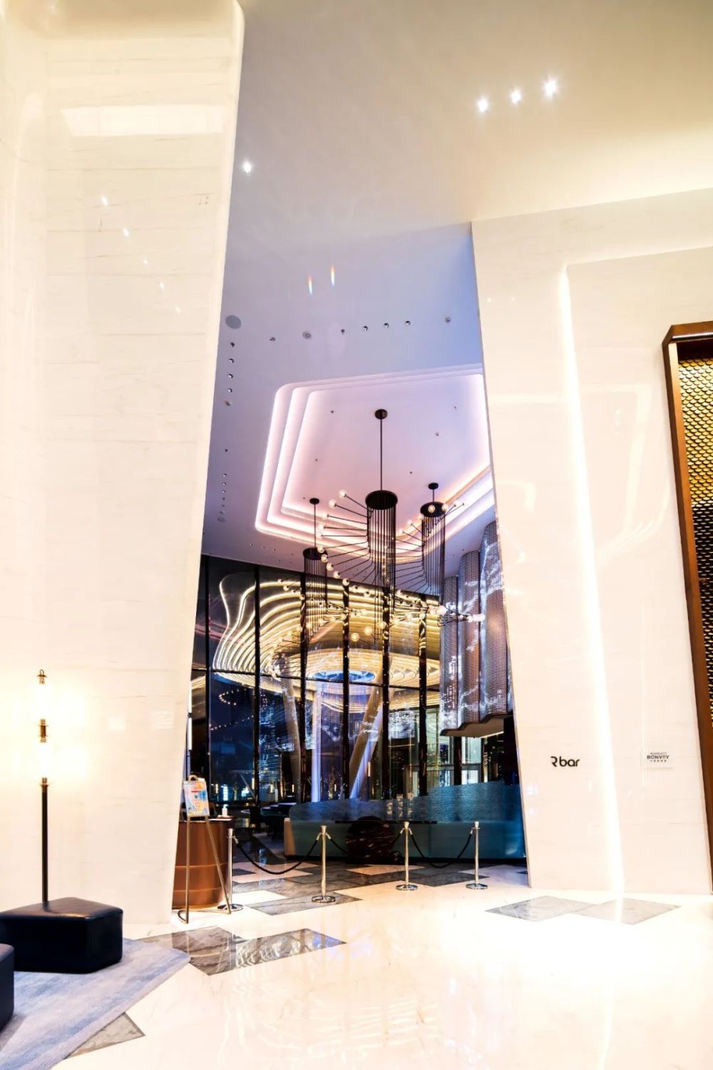 珠海中海万丽酒店:栖息在城市中的"海洋巨舶"_腾讯新闻